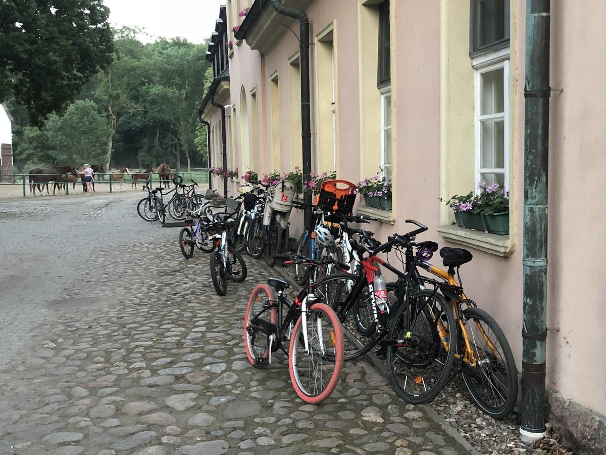 Dworek Bielin Exterior foto